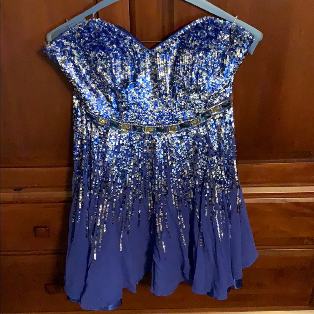 Size 4 short Sherri Hill dress